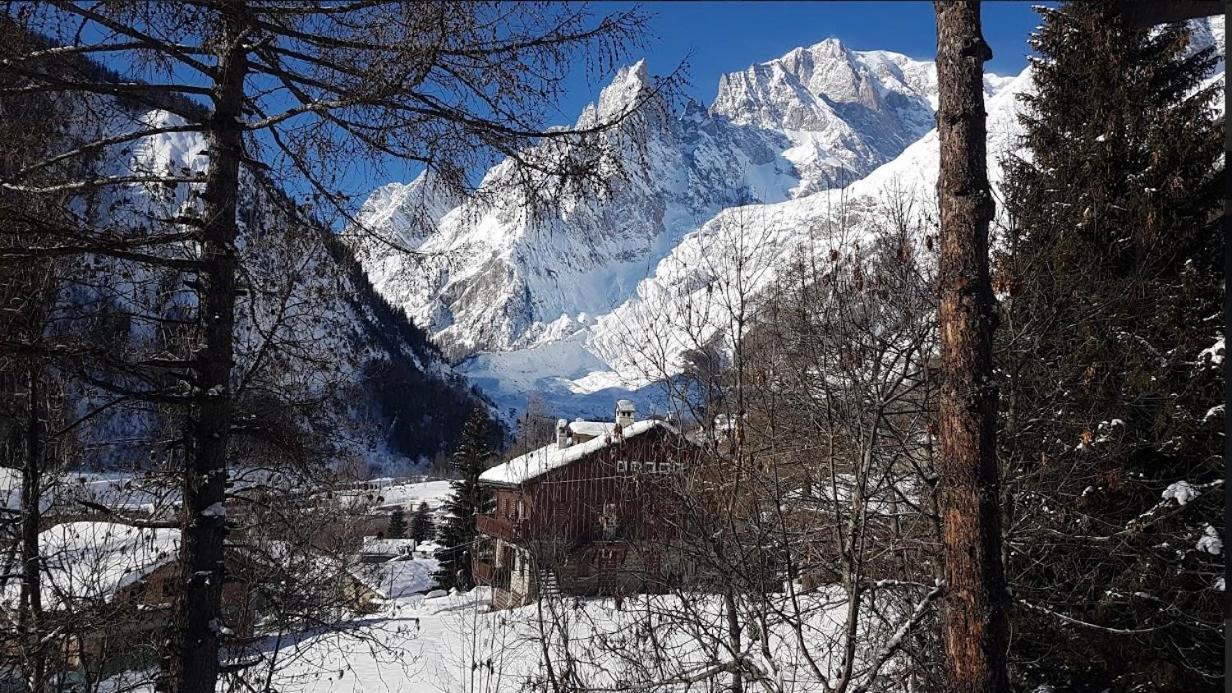 Chalet Monte Bianco Courmayeur Bagian luar foto