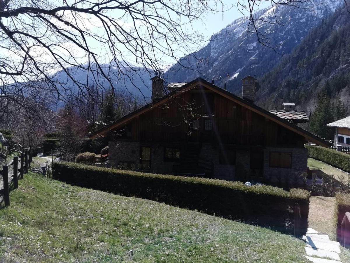 Chalet Monte Bianco Courmayeur Bagian luar foto